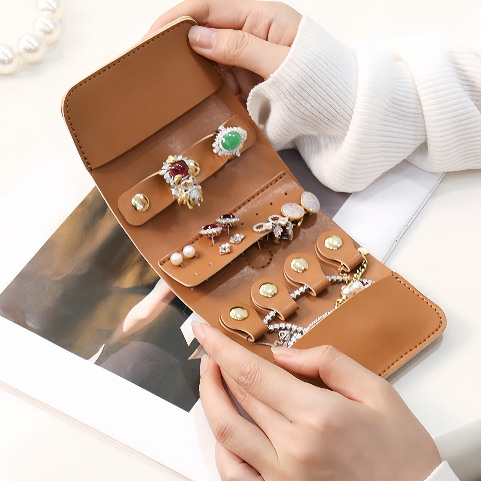 JANKOW Multifunctional Jewelry Organizer Bag, Women Travel Jewelry Organizer, Foldable Jewelry Storage Case for Necklaces, Earrings, Rings, Bracelets (Brown) - 3