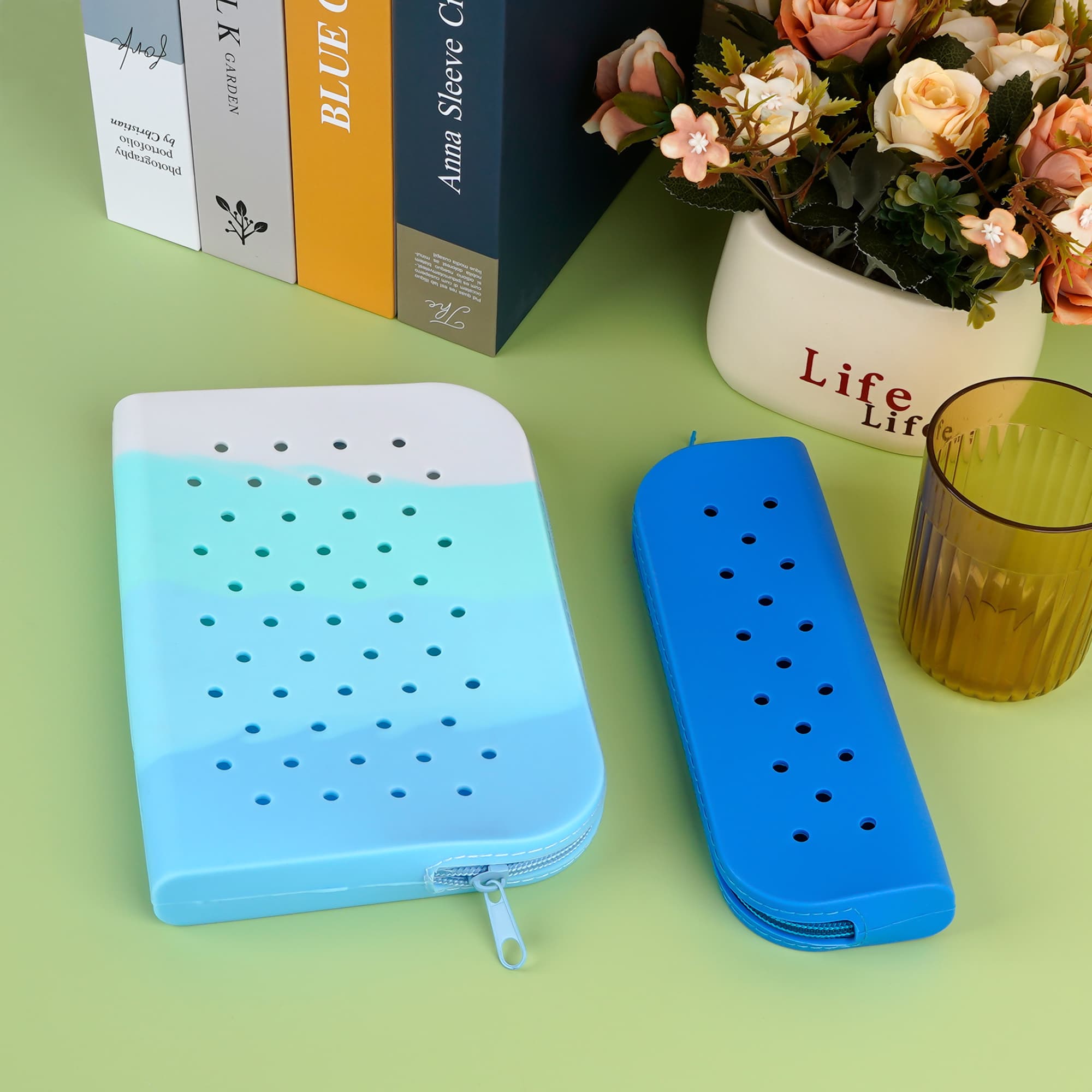 JANKOW 2 Pcs Zipper Pencil Pouch Portable Pencil Bag, DIY Personality Cute Pencil Case Silicone, Blue Pen Bag with 10 Pcs Button Accessories, Suitable for Offices (Blue) - 2