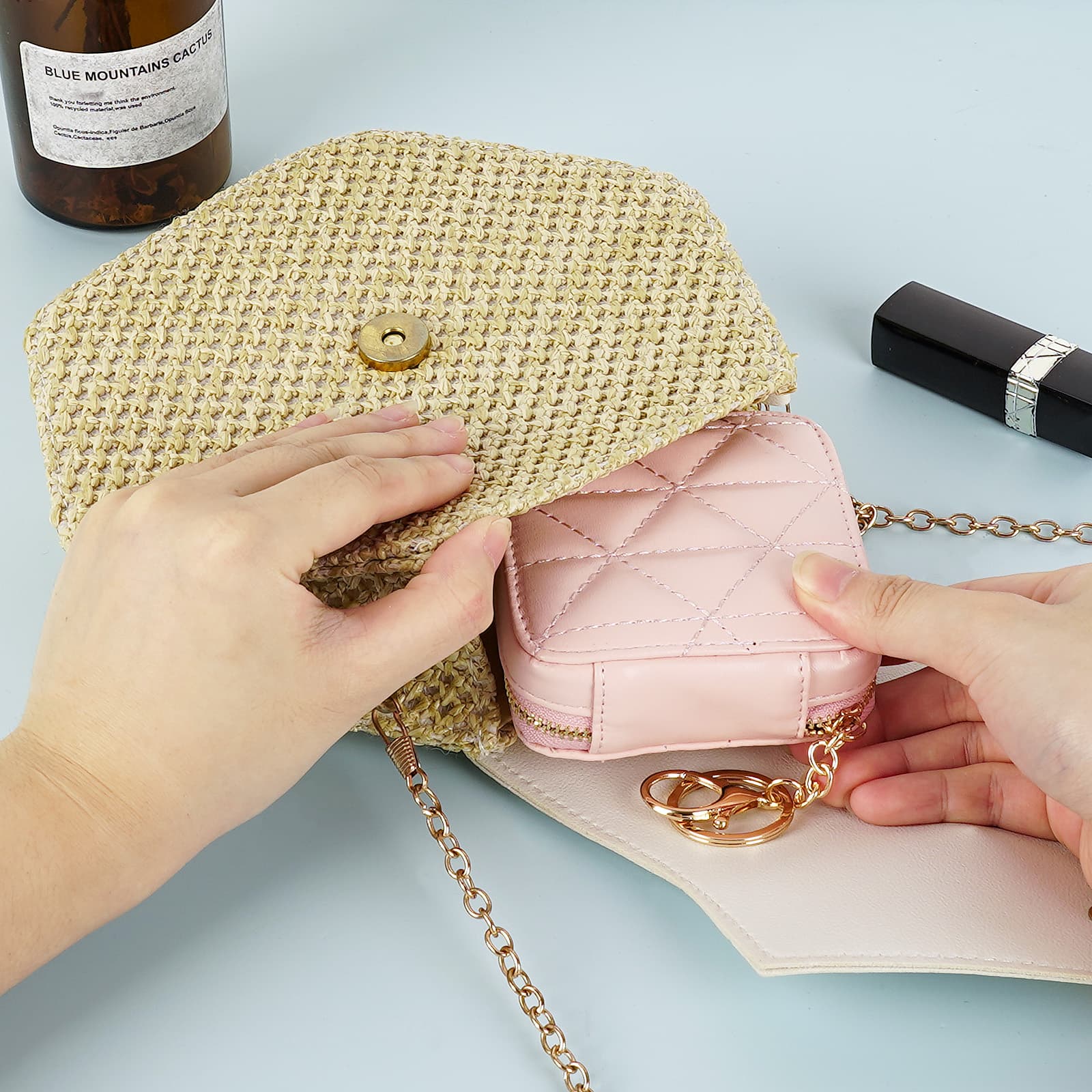 JANKOW Mini Cosmetic Pouch with Mirror, Pink PU Leather Quilted Travel Makeup Case with Keychain Clip, Compact Lipstick/Coins/Earbuds Holder – 1 Pack - 4