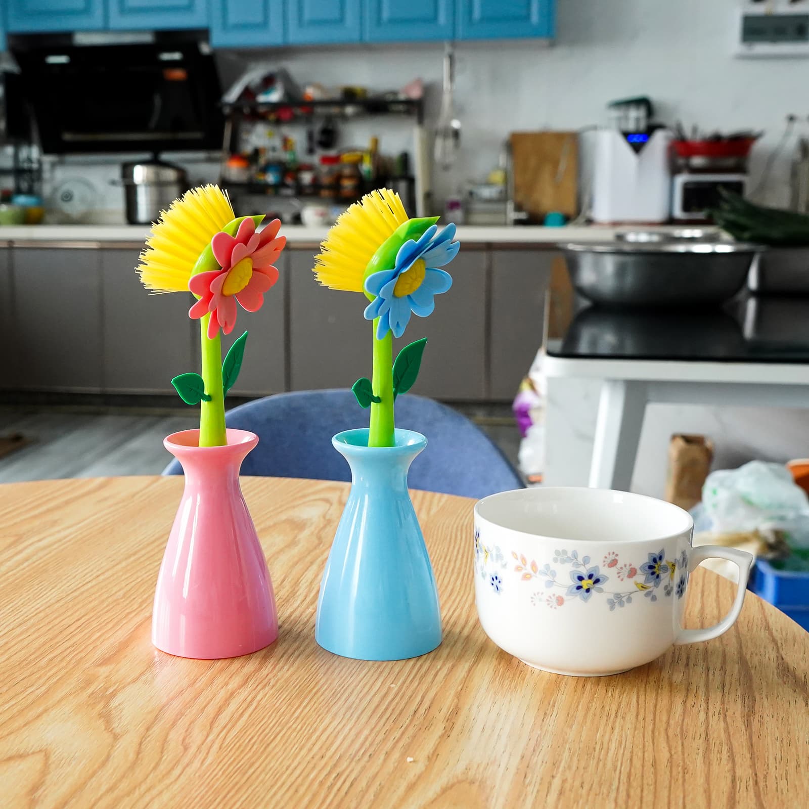 JANKOW Flower Dish Brush Set, 2-Pack (Blue & Pink), PP+TPR Kitchen Scrub Brushes with Upright Vase Holders, Non-Scratch Bristles for Dishes, Pots, Pans & Produce - 5