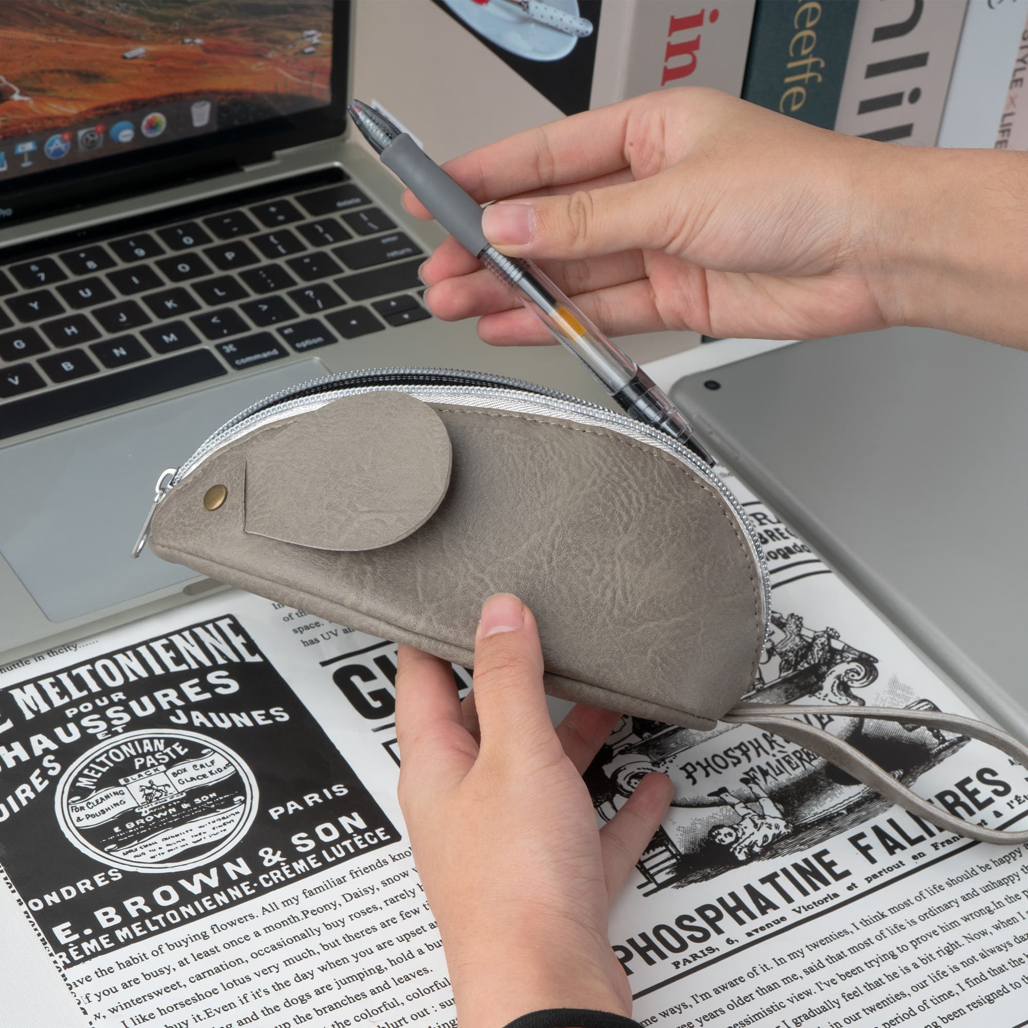 JANKINGS Gray Mouse Pencil Case, PU Leather Animal Pen Pouch with Zipper, Large-Capacity Pencil Holder for Office, 1-Pack - 4